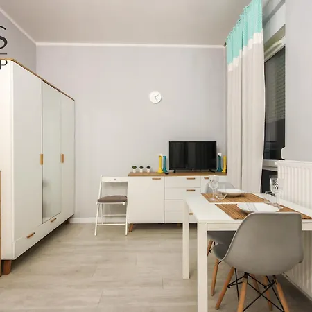 Great With A Garden In The Center, Old Town Apartment