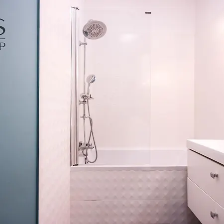 Great With A Garden In The Center, Old Town Apartment *